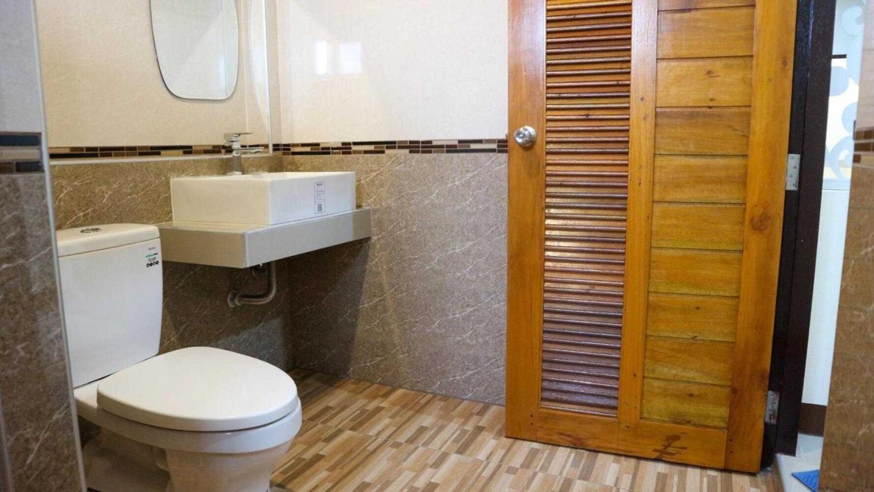 Capital O 75521 Sang Siri Apartment Samut Songkhram Extérieur photo